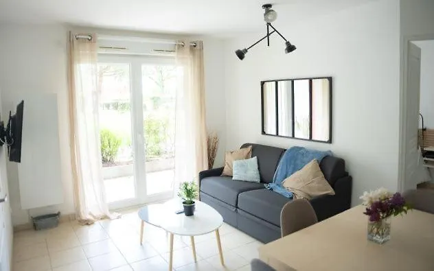 De Florigny Avec Parking Souterrain Et Terrasse